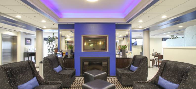 Holiday Inn 欧申赛德码头(Holiday Inn OCEANSIDE CAMP PENDLETON AREA by IHG)图片