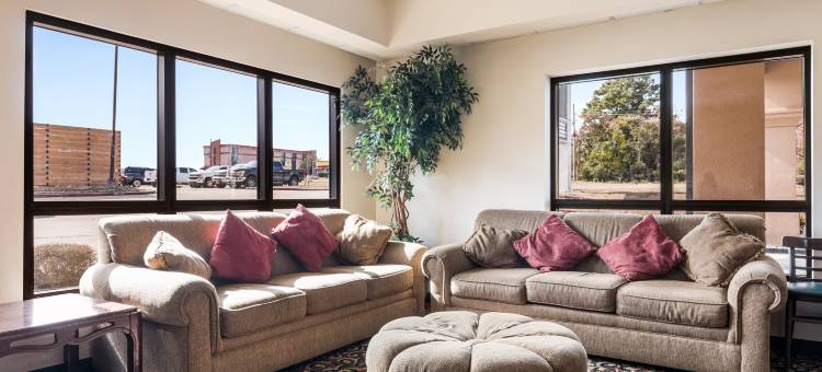 特克萨卡纳红顶酒店(Red Roof Inn Texarkana)图片