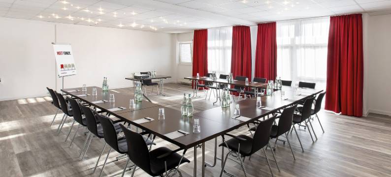 汉诺威-朗根哈根机场多美洛酒店(Dormero Hotel Hannover-Langenhagen Airport)图片