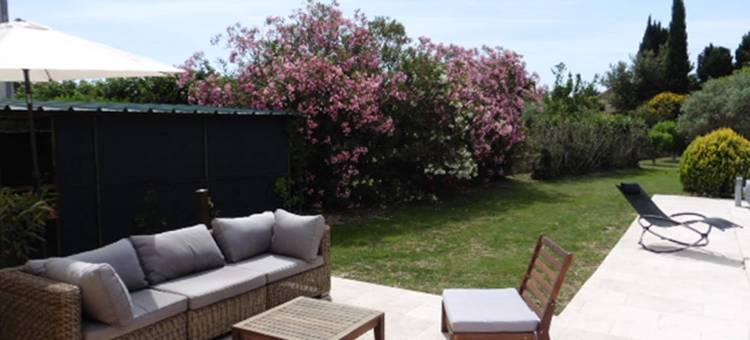 Charming holiday house with private pool, Maillane图片