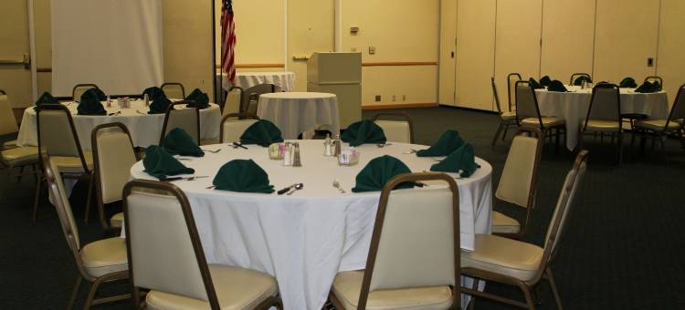 克拉丽奥酒店 - 近中国湖海军基地(Clarion Inn Near China Lake Naval Station)图片