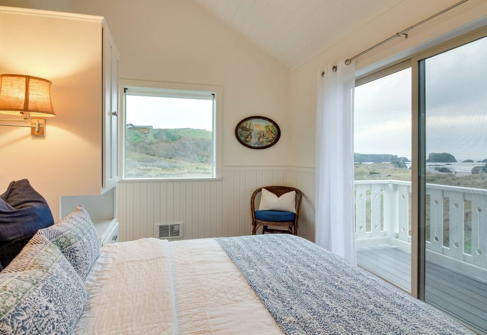 Scenic Bandon Vacation Rental w/ Beach Access!Hotel Overview