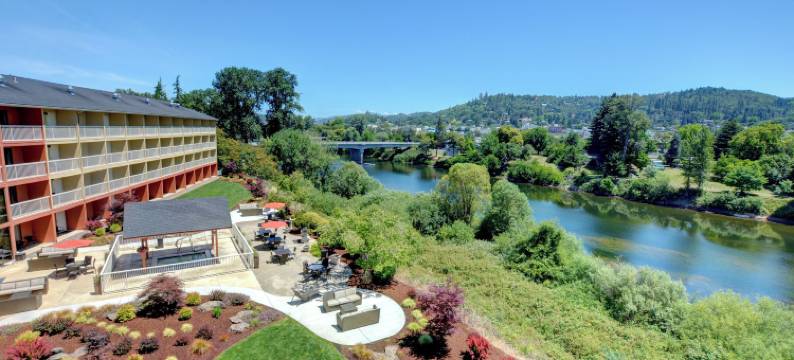 智选假日酒店-罗斯堡-洲际酒店集团旗下(The Lodge at Roseburg)图片