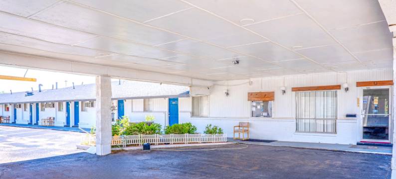 OYO 旗下的 American Inn 科罗拉多城 I-20(American Inn by OYO Colorado City I-20)图片