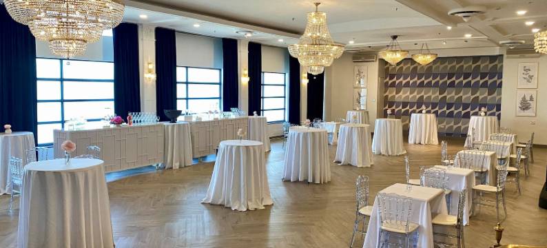 蒙特利尔机场阿蒙广场酒店，温德姆Trademark精选(Armon Plaza Montreal Airport)图片