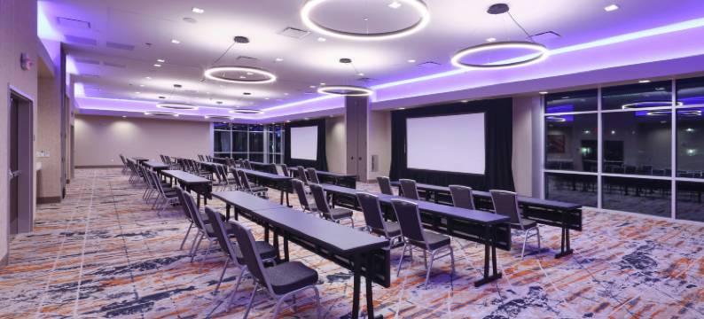 钱德勒市区希尔顿花园酒店(Hilton Garden Inn Chandler Downtown)图片