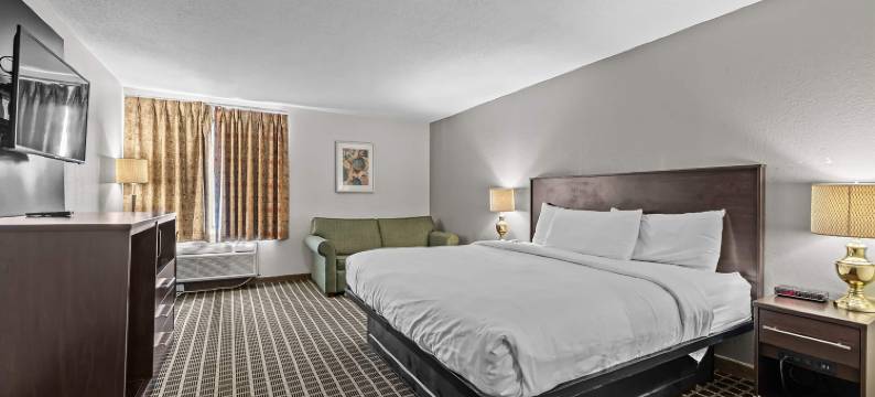 史蒂文斯波因特大学旅馆(Ramada by Wyndham Stevens Point)图片