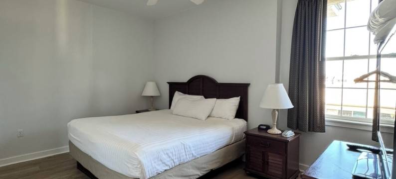 退潮套房(Ebb Tide Suites)图片