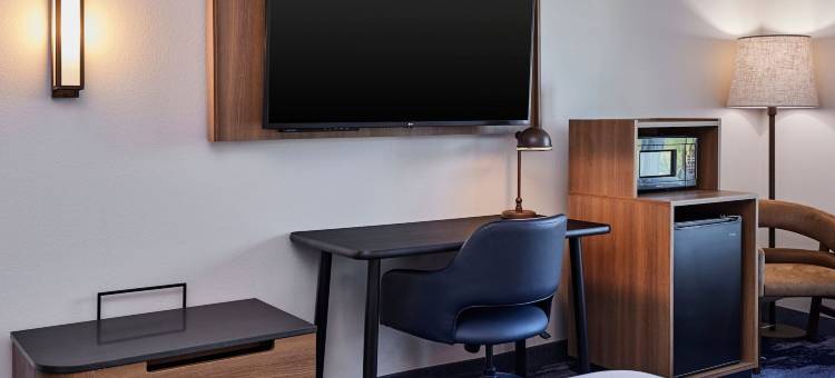 万枫旅馆及套房伯灵顿酒店(Fairfield Inn & Suites Burlington)图片