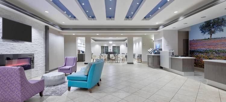 费尔菲尔德拉昆塔温德姆套房酒店(La Quinta Inn & Suites by Wyndham Fairfield TX)图片