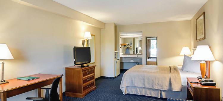 特劳特维尔凯艺酒店-罗阿诺克北(Quality Inn Troutville - Roanoke North)图片