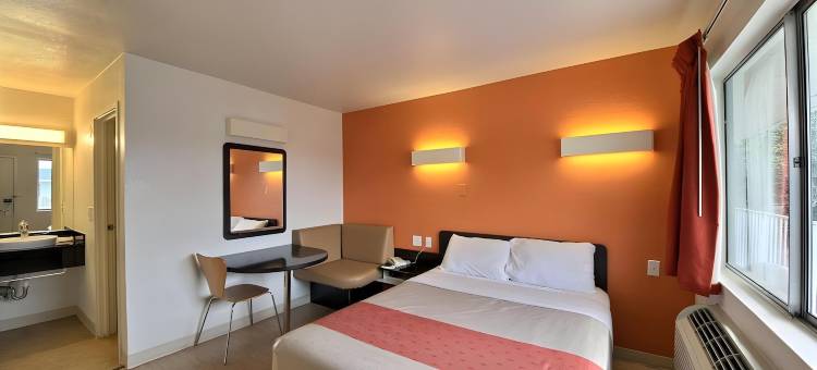 德克萨斯圣马科斯 6 号汽车旅馆(Motel 6 San Marcos, TX)图片