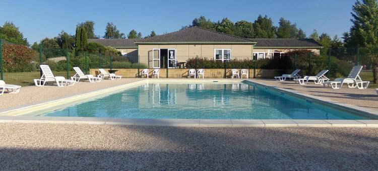 带泳池的科雷兹家庭小屋(Correze Family Cottage With Pool)图片