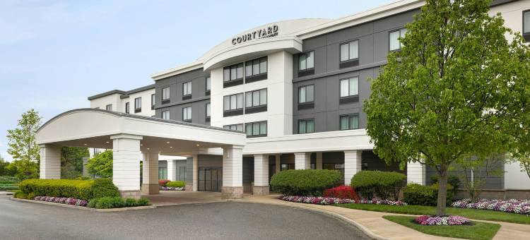 长岛/法明代尔共和国机场万怡酒店(Courtyard Republic Airport Long Island/Farmingdale)图片