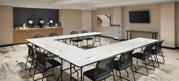 西基隆拿万枫酒店及套房(Fairfield Inn & Suites West Kelowna)图片