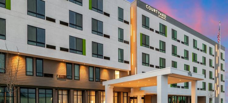 万豪万怡酒店伍德兰德(Courtyard by Marriott Woodland)图片