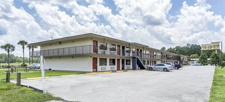 麦克莱伦尼红顶酒店(Red Roof Inn MacClenny)图片