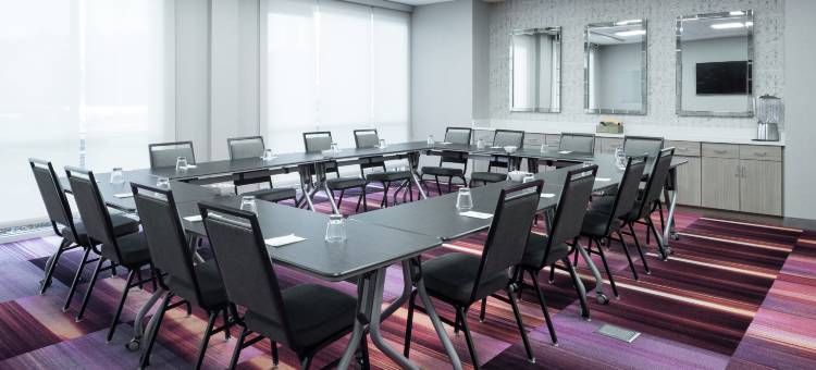 佛罗里达奥兰多机场希尔顿惠庭套房酒店(Home2 Suites by Hilton Orlando Airport)图片