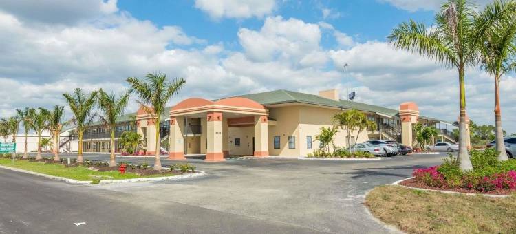 蓬塔戈尔达夏洛特港温德姆呗盟酒店(Baymont by Wyndham Punta Gorda/Port Charlotte)图片