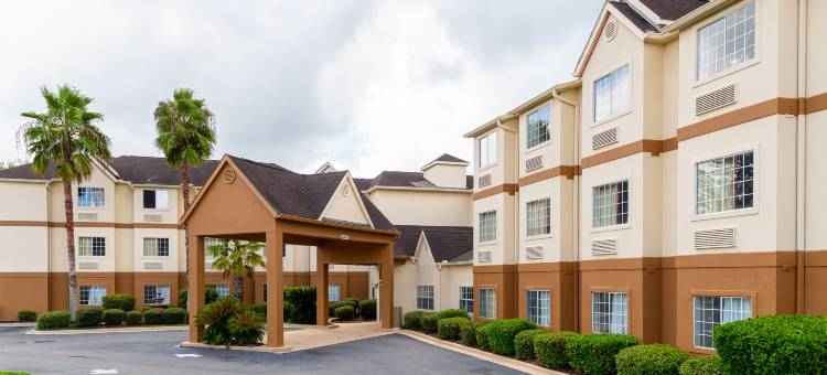 萨凡纳-I-95红顶PLUS+套房酒店(Red Roof Plus+ & Suites Savannah - I-95)图片