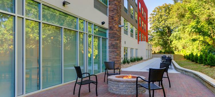 罗阿诺克市民中心智选假日套房酒店(Holiday Inn Express & Suites Roanoke – Civic Center)图片