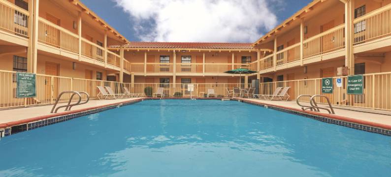 米德兰拉昆塔温德姆酒店(La Quinta Inn by Wyndham Midland)图片