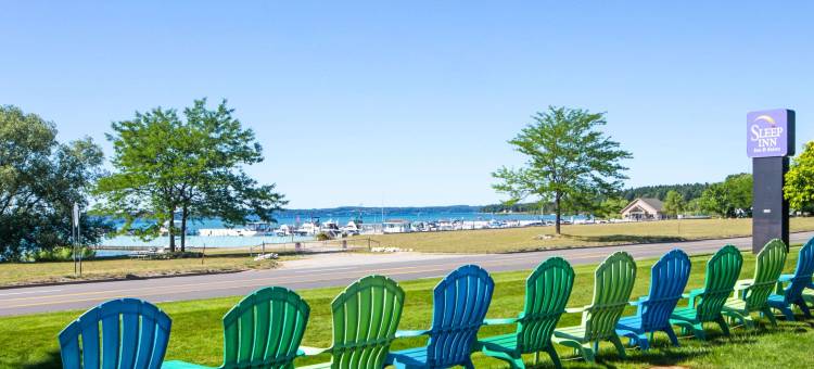 舒眠套房Bay View Acme - 特拉弗斯城(Sleep Inn & Suites Bay View Acme - Traverse City)图片