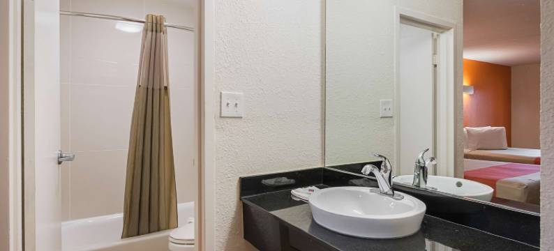 萨凡纳城6号汽车旅馆(Motel 6 Savannah, GA - Midtown)图片