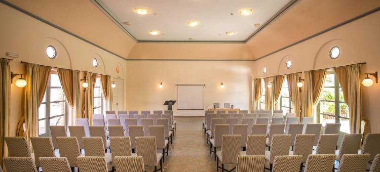 贝拉海滩酒店(Bella Beach Hotel)图片