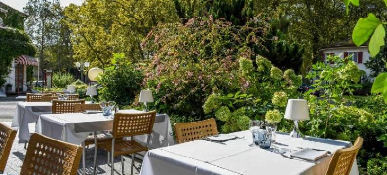 洛吉斯勒商业酒店 - 达拉克(Logis Hôtel le Commerce- Darracq)图片