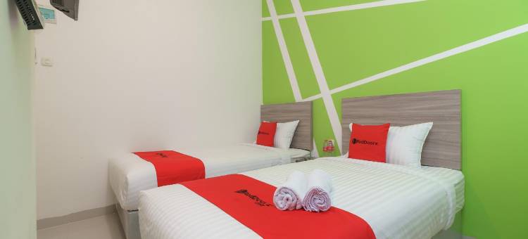 红门子Plus靠近UIN Raden Fatah Palembang(RedDoorz Plus at Grand Tara Homestay Palembang)图片