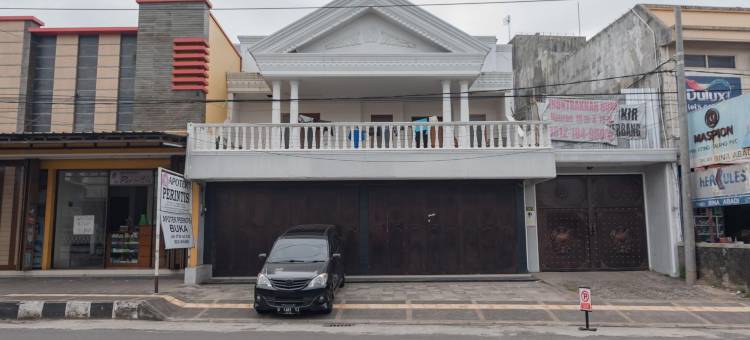 红多兹伊斯兰普拉斯酒店-塔西马来亚先锋旅馆(RedDoorz Syariah Plus @ Perintis Guesthouse Tasikmalaya)图片