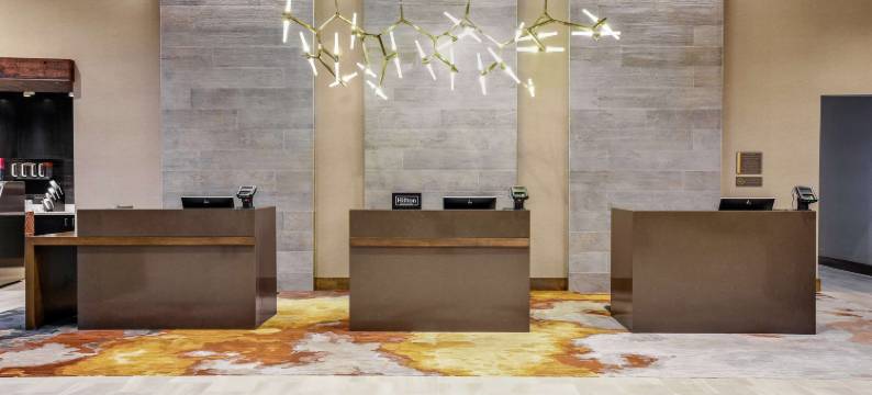 琼斯伯勒红太狼希尔顿大使套房酒店及会议中心(Embassy Suites Jonesboro Red Wolf Convention Center)图片