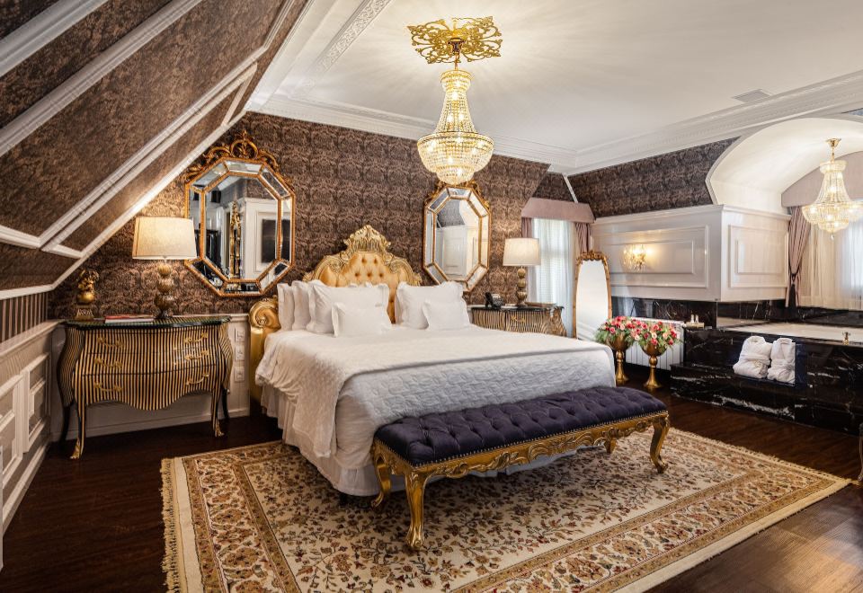 Hotel Colline de FranceHotel Overview