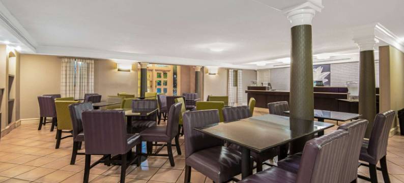 圣安东尼奥I-35北托亚弗韦恩拉昆塔温德姆酒店(La Quinta Inn by Wyndham San Antonio I-35 N at Toepperwein)图片