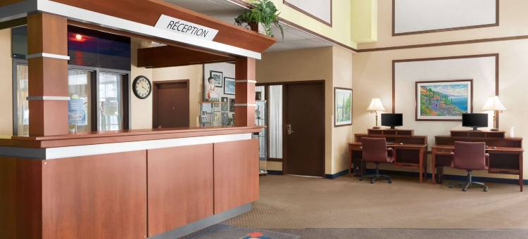 布兰维尔戴斯酒店及会议中心(Days Inn by Wyndham Blainville Conference Centre)图片