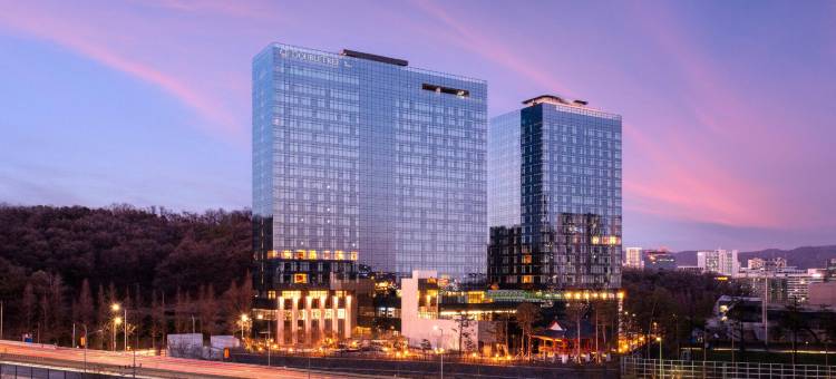 首尔板桥希尔顿逸林公寓酒店(DoubleTree by Hilton Seoul Pangyo Residences)图片