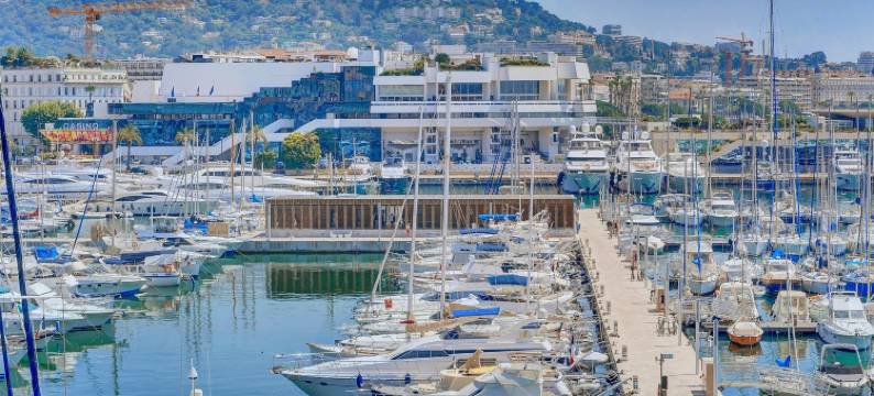 2 Room Modern, Terrace and Parking图片