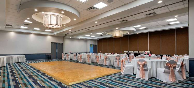 丹佛东方贝斯特韦斯特精品酒店(Best Western Premier Denver East)图片