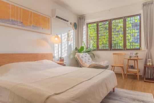 山岭房东民宿(黄桷垭正街分店)