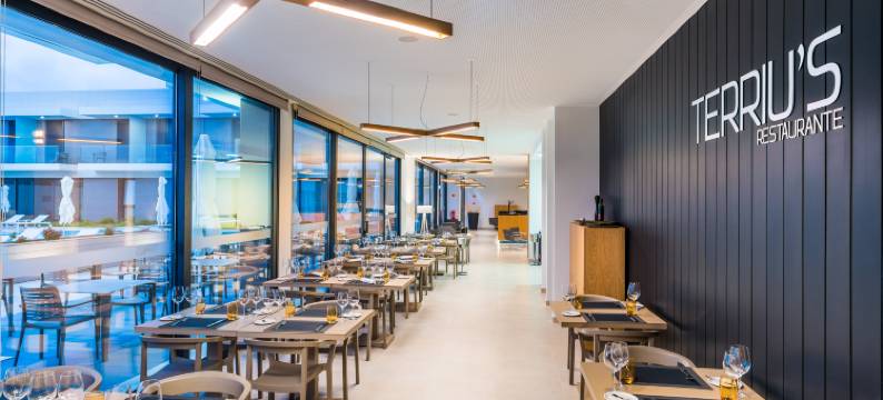 佩斯塔纳伊拉多拉达酒店&别墅(Vila Baleira Village)图片