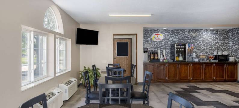 迪索托速8酒店(Super 8 by Wyndham de Soto)图片