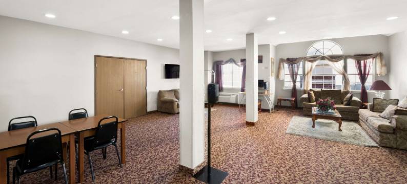 伊科诺罗奇旅馆 & 套房，达拉斯东梅斯基特(Econo Lodge Inn & Suites Mesquite - Dallas East)图片