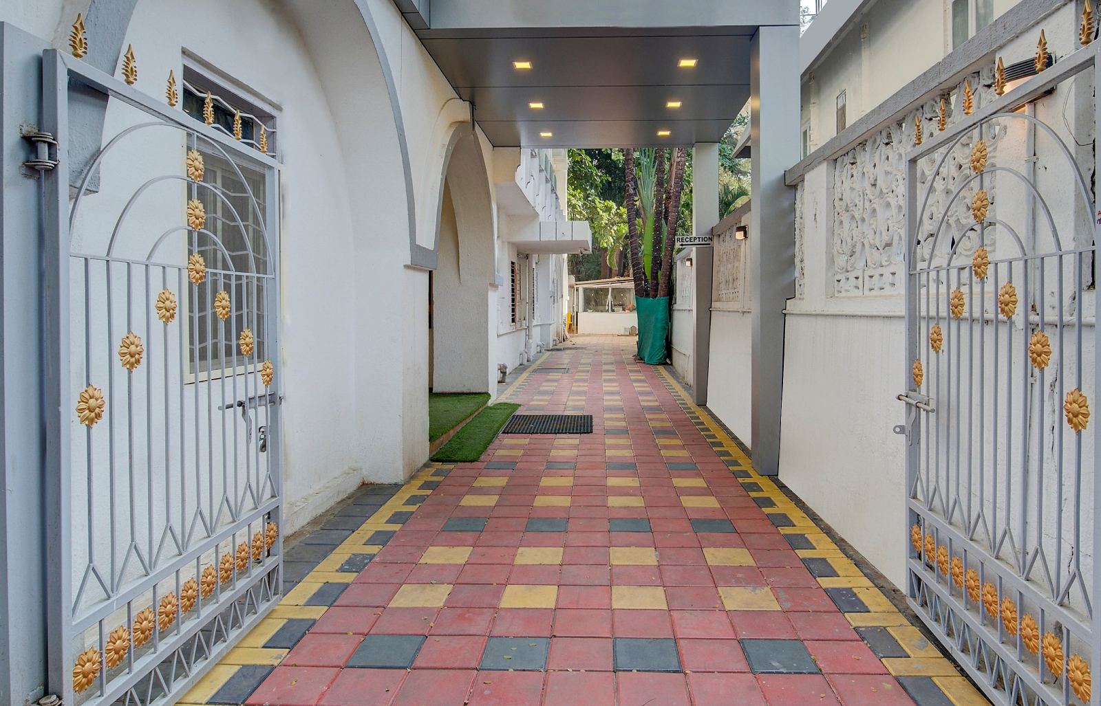 Collection O Sunshine Near InoxOver view