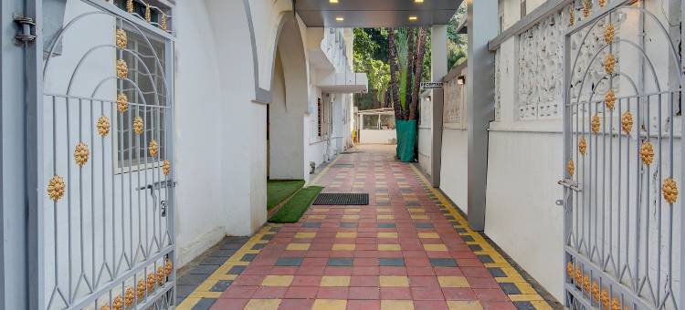 精选 O 11693 阳光酒店(Collection O Sunshine Near Inox)图片