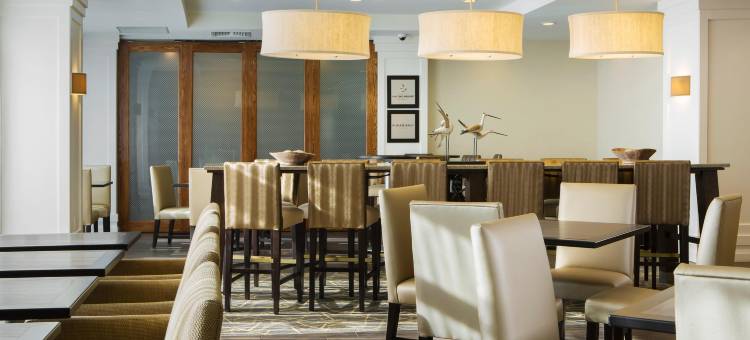 哈兰代尔海滩阿文特拉希尔顿欢朋酒店(Hampton Inn Hallandale Beach-Aventura)图片