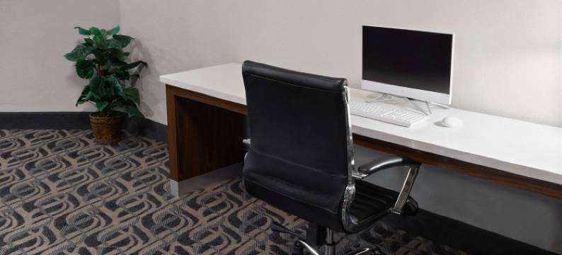 西北印第安纳波利斯戴斯套房酒店(Days Inn & Suites by Wyndham Northwest Indianapolis)图片