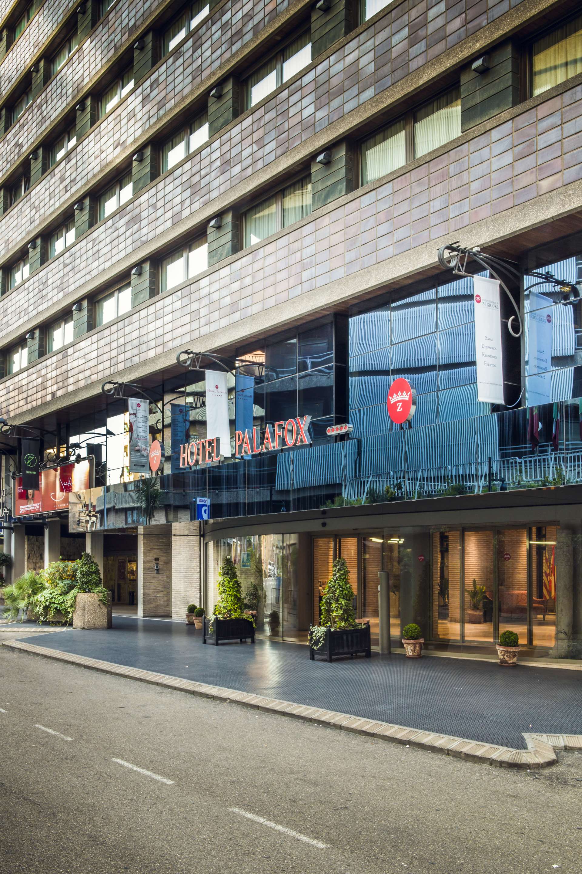 Hotel Palafox Over view