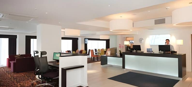 伯明翰南部A45洲际智选假日酒店(Holiday Inn Express Birmingham–South A45 by IHG)图片