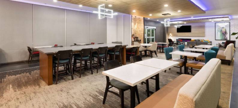 埃尔帕索东部375号环线拉昆塔温德姆酒店及套房(La Quinta Inn & Suites by Wyndham El Paso East Loop-375)图片